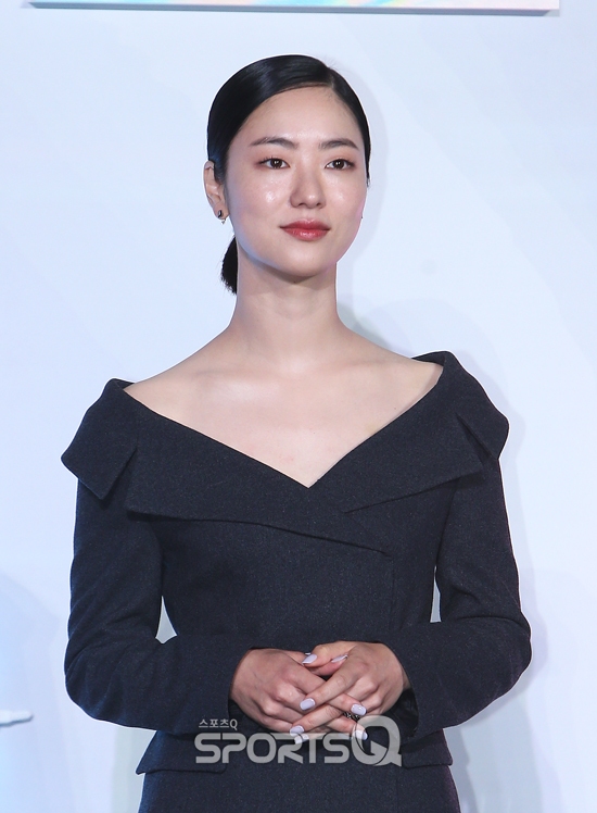 전여빈.